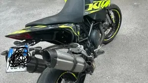 KTM 690 Supermoto  (6)