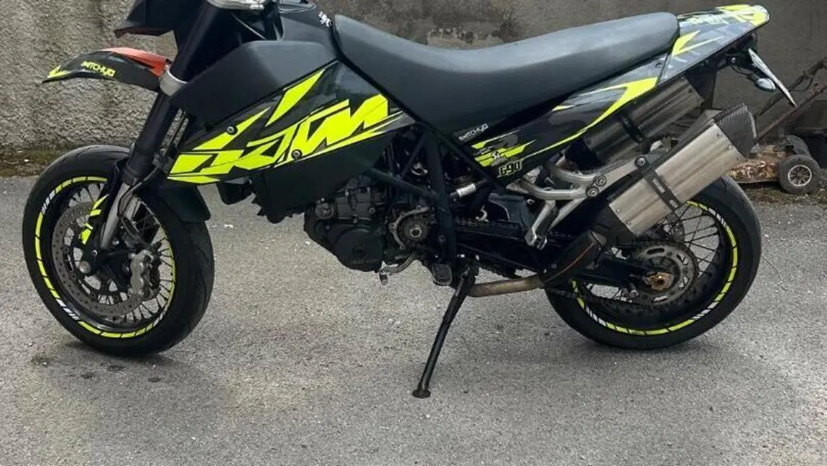 KTM 690 Supermoto  (9)