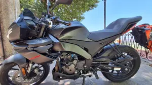 Aprilia Tuono 125 (2025 - 26)  (2)