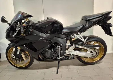 Honda CBR 1000 RR Fireblade (2006 - 07) - Annuncio 10086971
