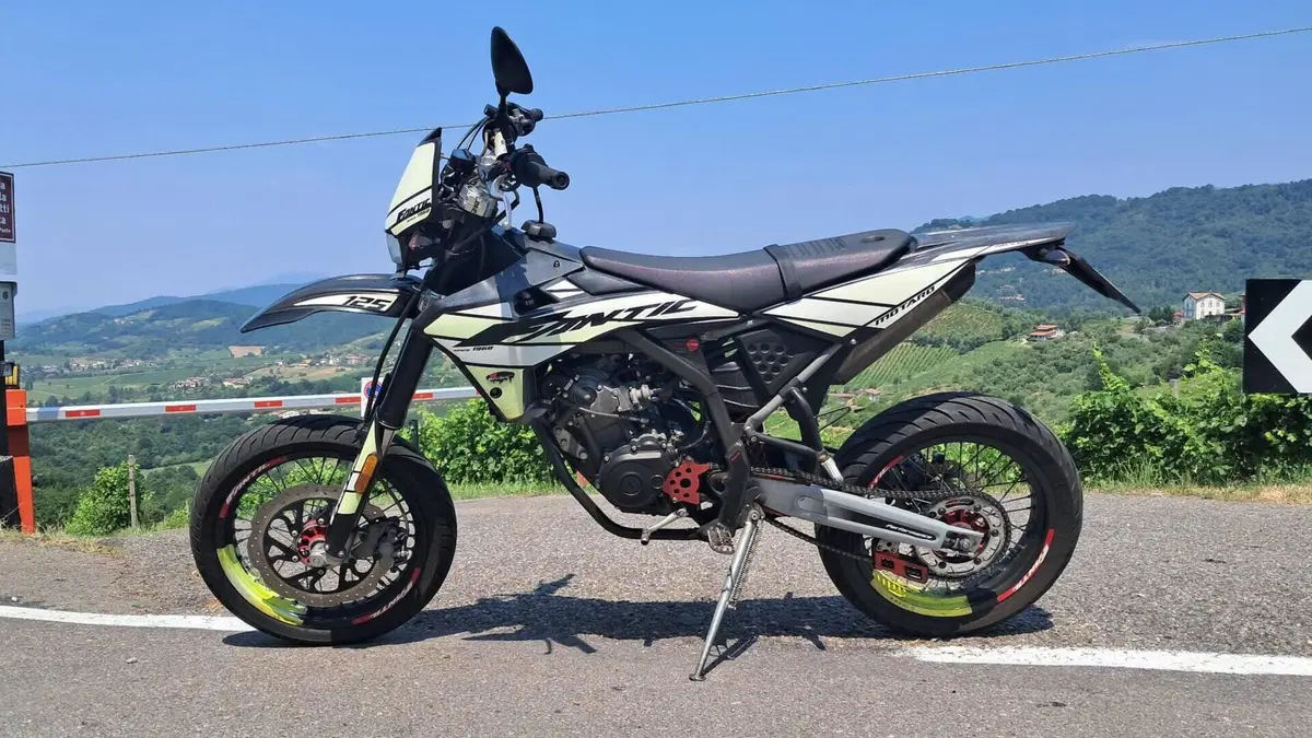 Fantic Motor XMF 125 Motard Performance 4t (2021 - 22) 