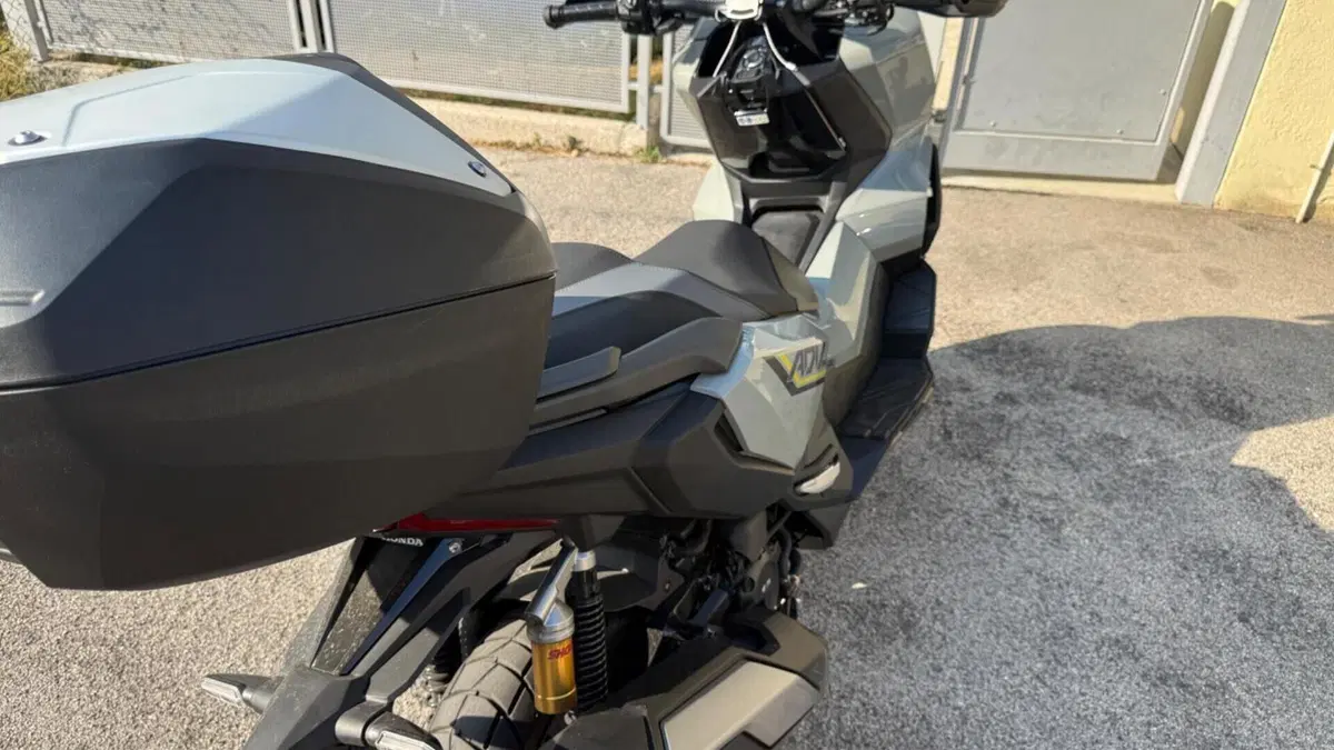 Honda ADV 350 Special Edition (2025 - 26)  (2)