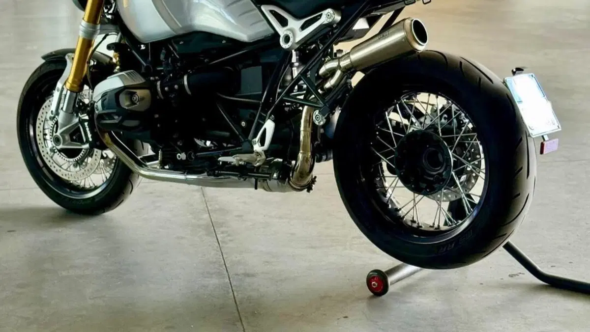 Bmw R nineT 1200 Racer (2017 - 20)  (4)
