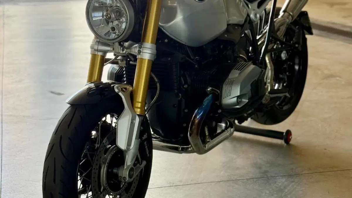 Bmw R nineT 1200 Racer (2017 - 20)  (8)