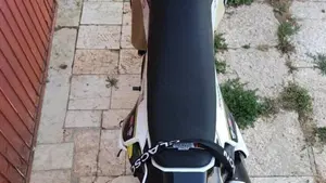 Husqvarna FE 250 (2023)  (3)