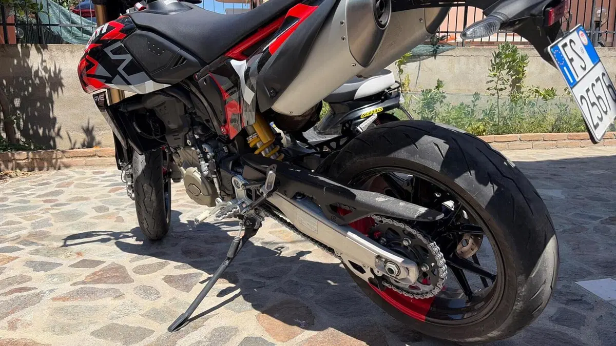 Ducati Hypermotard 698 Mono (2024 - 26)  (2)