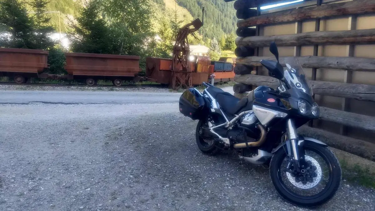 Moto Guzzi Stelvio 1200 4V (2008 - 10)  (3)
