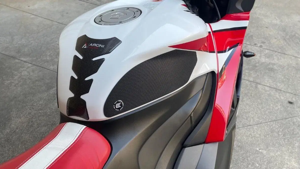 Honda CBR 600 RR (2009 - 12)  (3)