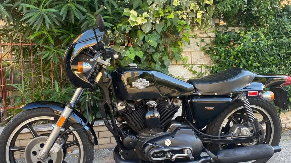 Harley-Davidson   (4)
