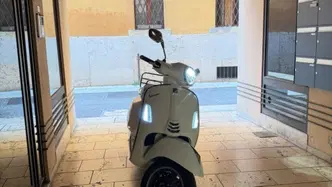 Vespa GTS 125 Super (2025 - 26) usata