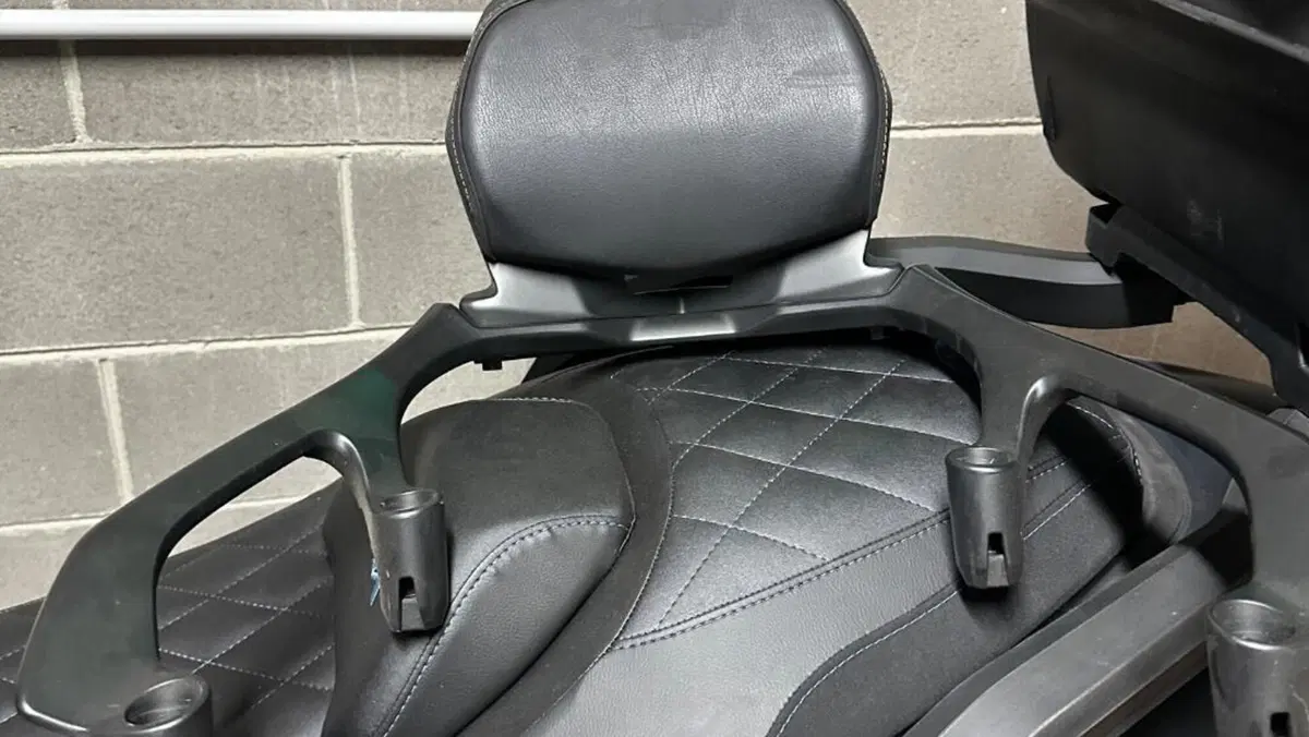 Yamaha T-Max 560 Tech Max (2022 - 24)  (9)