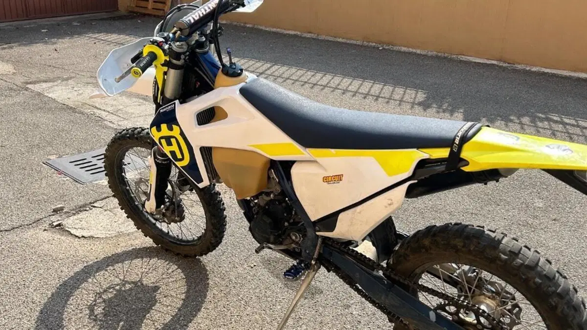 Husqvarna FE 350 (2023)  (2)