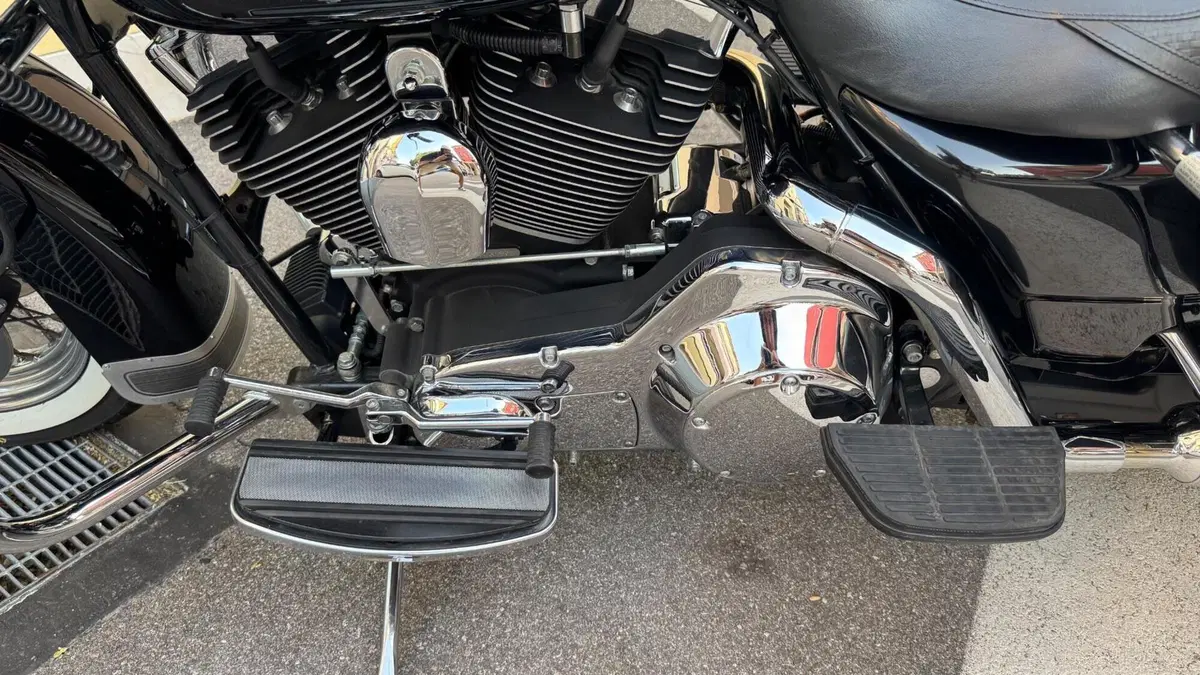 Harley-Davidson 1450 Road King (2002 - 04) - FLHRI  (5)