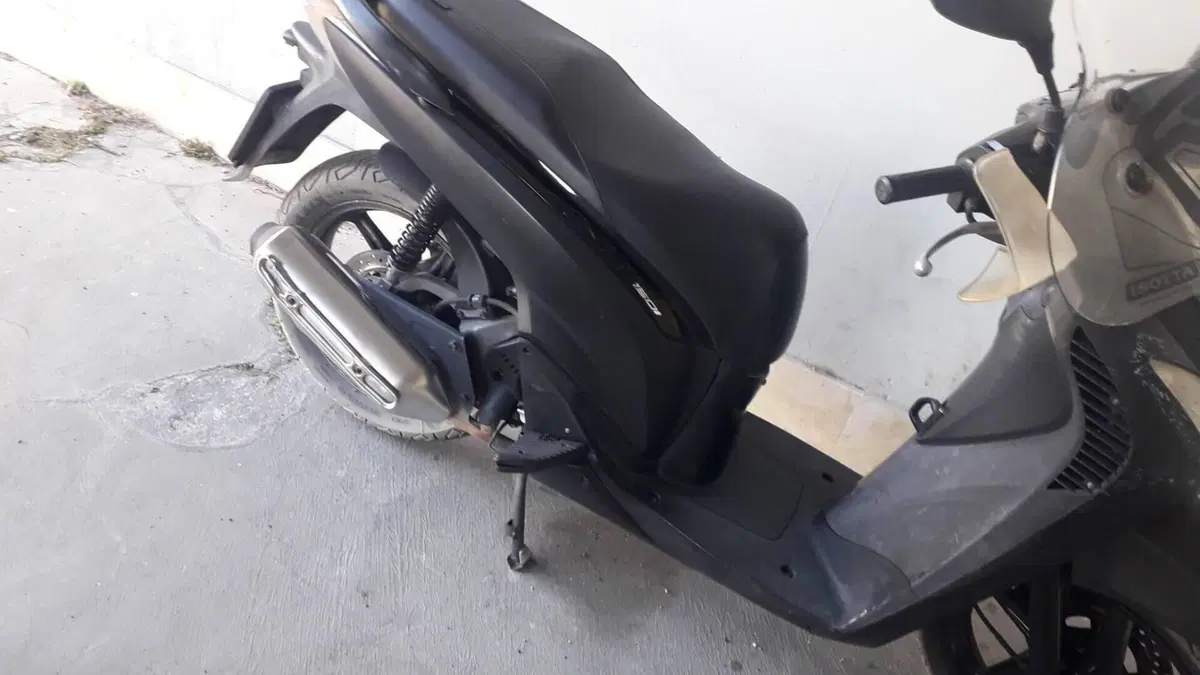 Honda SH 150i (2009 - 12)  (4)