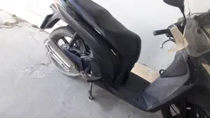 Honda SH 150i (2009 - 12)  (4)