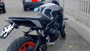 Yamaha MT-09 (2017 - 20)  (6)