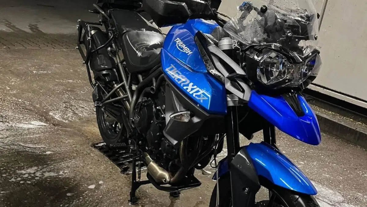 Triumph Tiger 800 XRx (2015 - 17)  (2)