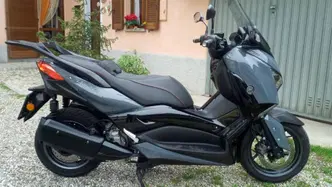 Yamaha X-Max 300 Tech Max (2021 - 24) usata