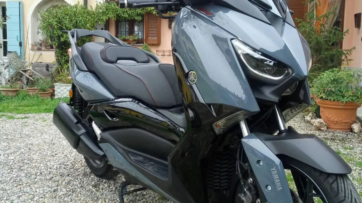 Yamaha X-Max 300 Tech Max (2021 - 24)  (3)