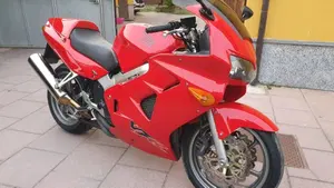 Honda VFR 800 (1998 - 01) 