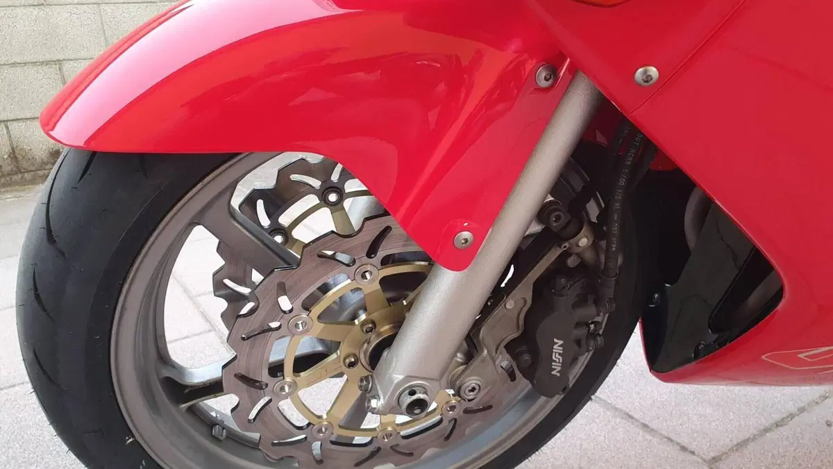 Honda VFR 800 (1998 - 01)  (7)