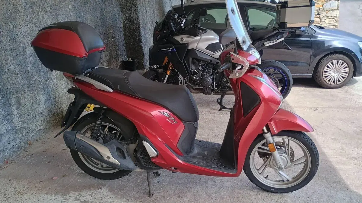 Honda SH 150i (2017 - 19)  (2)