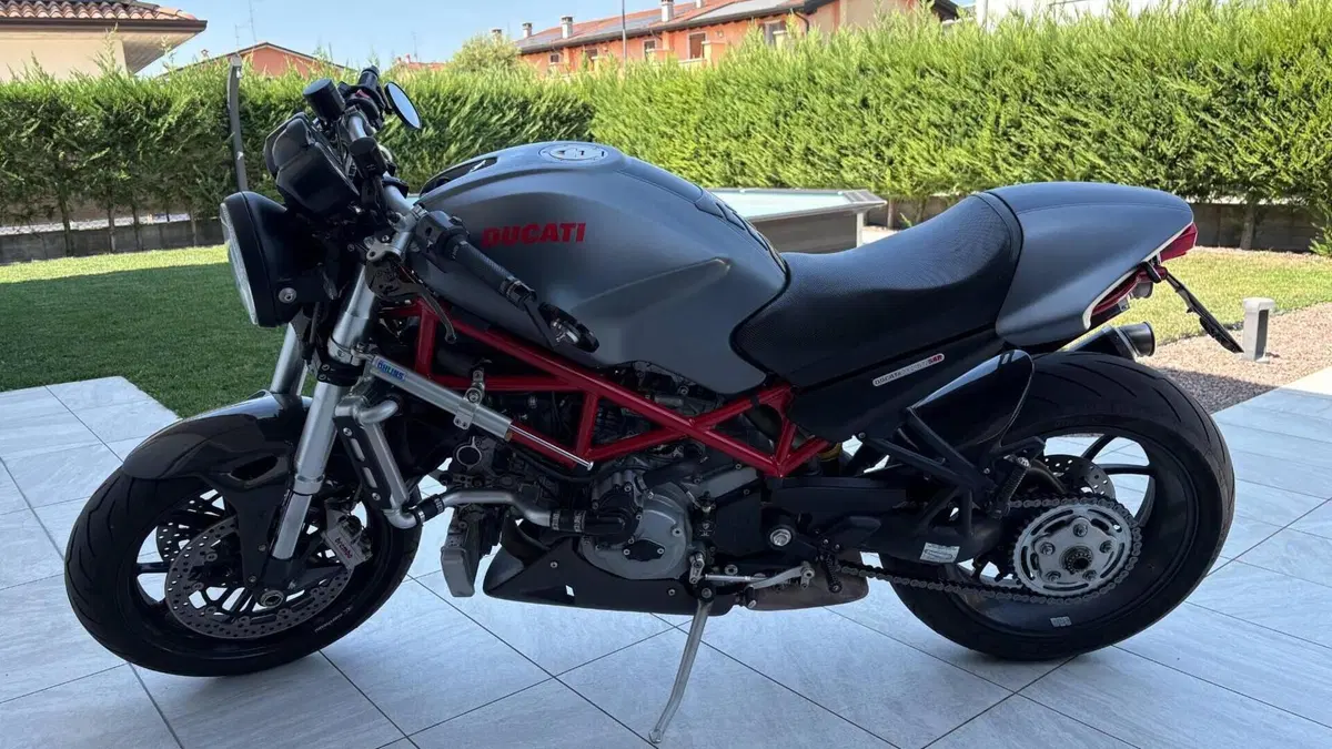 Ducati Monster S4R Testastretta 