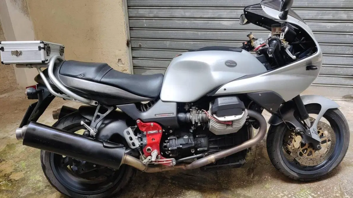 Moto Guzzi V11 Le Mans (2001 - 06) 