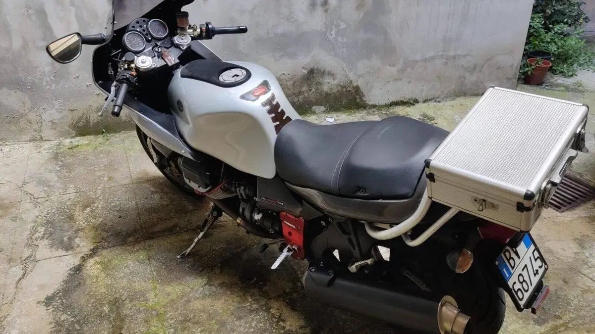 Moto Guzzi V11 Le Mans (2001 - 06)  (3)