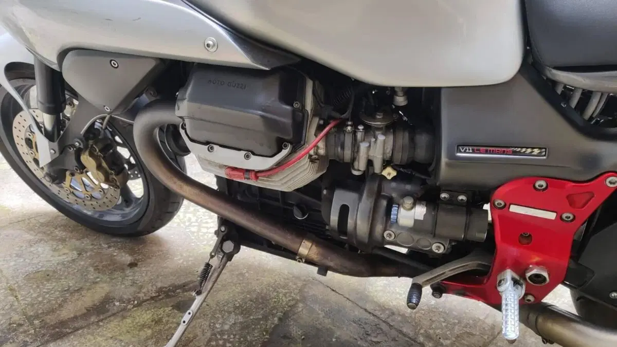 Moto Guzzi V11 Le Mans (2001 - 06)  (6)