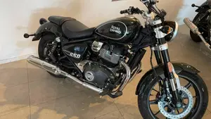 Royal Enfield Super Meteor 650 (2023 - 26) 