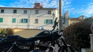 Royal Enfield Super Meteor 650 (2023 - 26)  (4)
