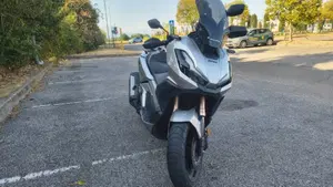 Honda ADV 350 (2022 - 24)  (3)