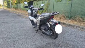 Honda ADV 350 (2022 - 24)  (8)