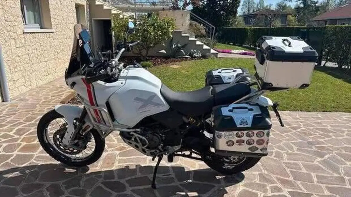 Ducati DesertX (2022 - 25)  (2)