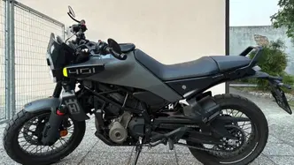 Husqvarna Svartpilen 401 (2024 - 26) usata