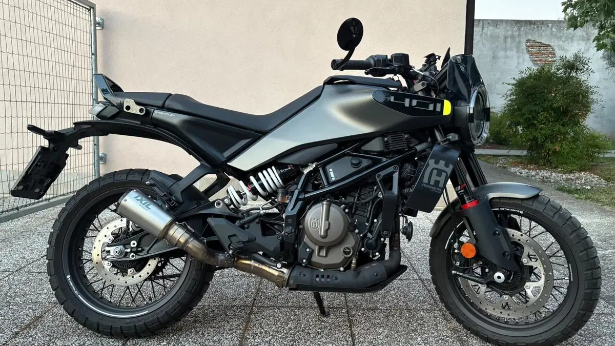 Husqvarna Svartpilen 401 (2024 - 26)  (2)
