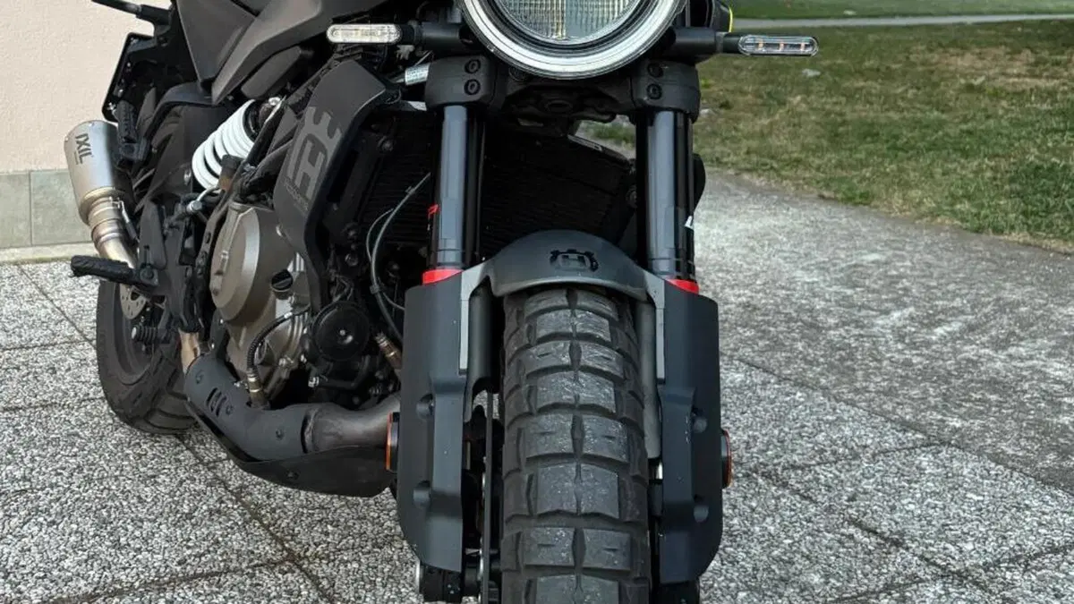Husqvarna Svartpilen 401 (2024 - 26)  (3)