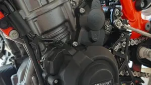 KTM 890 Duke R (2020)  (4)