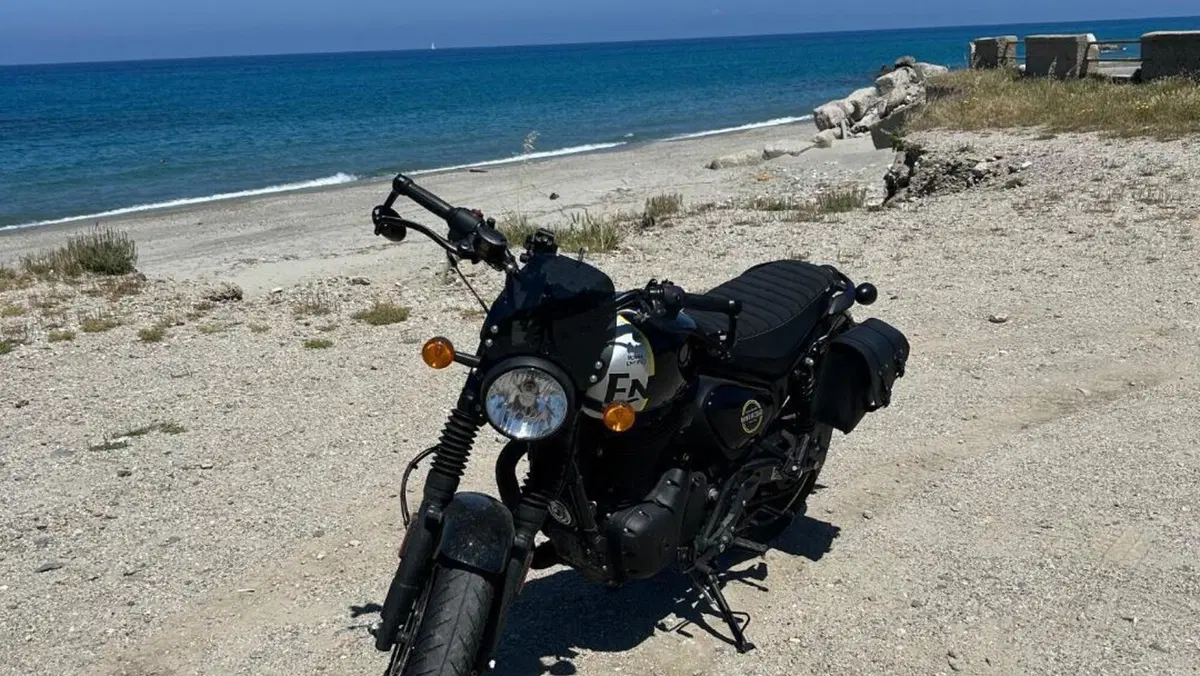 Royal Enfield HNTR 350 (2022 - 26)  (2)