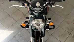 Royal Enfield Classic 350 (2021 - 26)  (3)