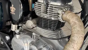Royal Enfield Classic 350 (2021 - 26)  (15)