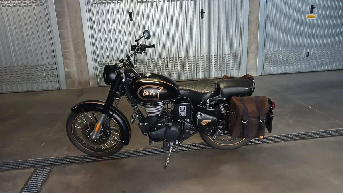 Royal Enfield Bullet 500 EFI STD - Entry Level (2017 - 20)  (2)