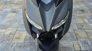 Yamaha X-Max 300 Tech Max (2021 - 24)  (2)