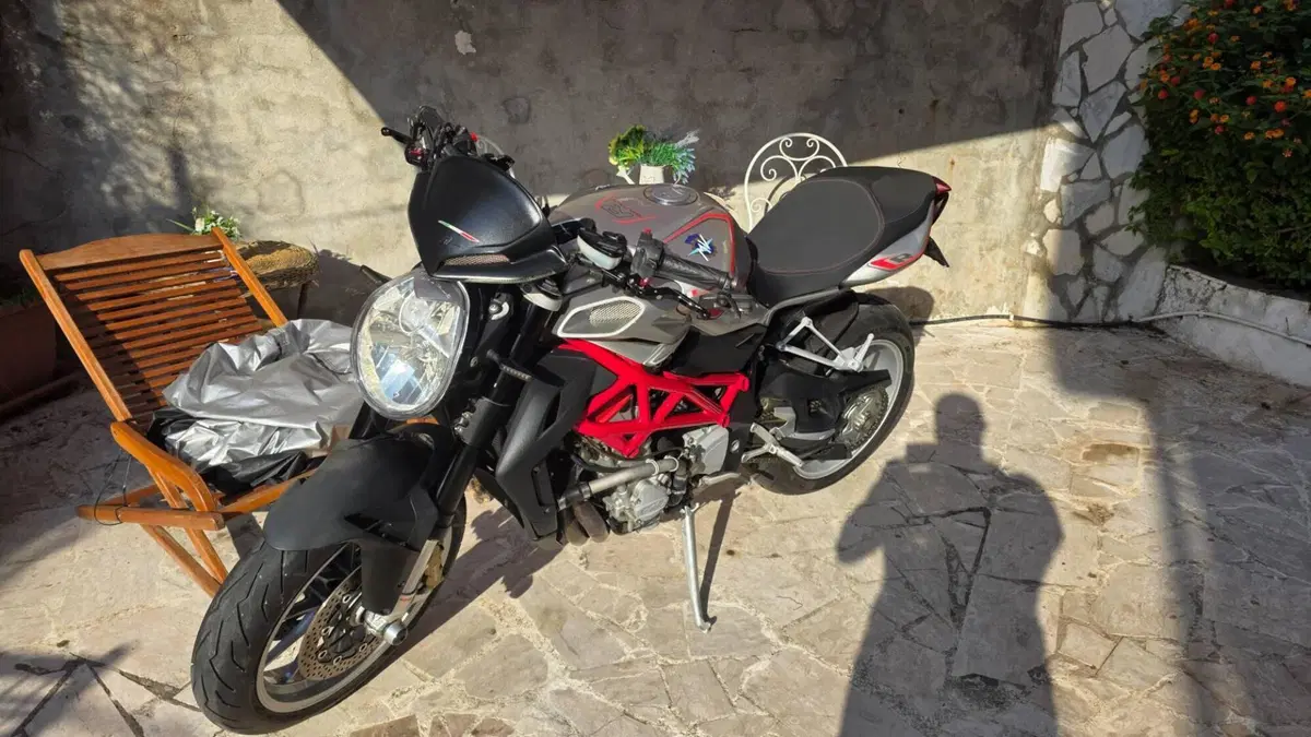 MV Agusta Brutale 1090 R (2012 - 15)  (4)