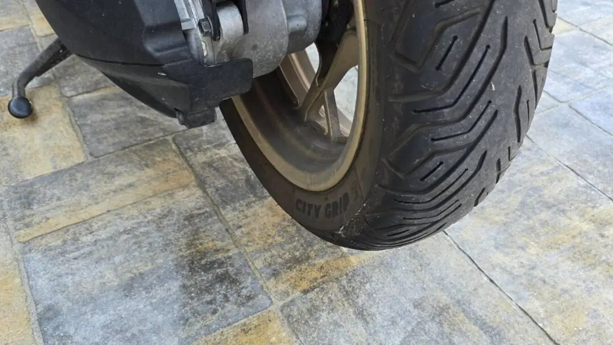 Yamaha X-Max 300 Tech Max (2021 - 24)  (7)