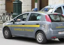 Benzina, cresce non solo il prezzo, aumentano anche le frodi