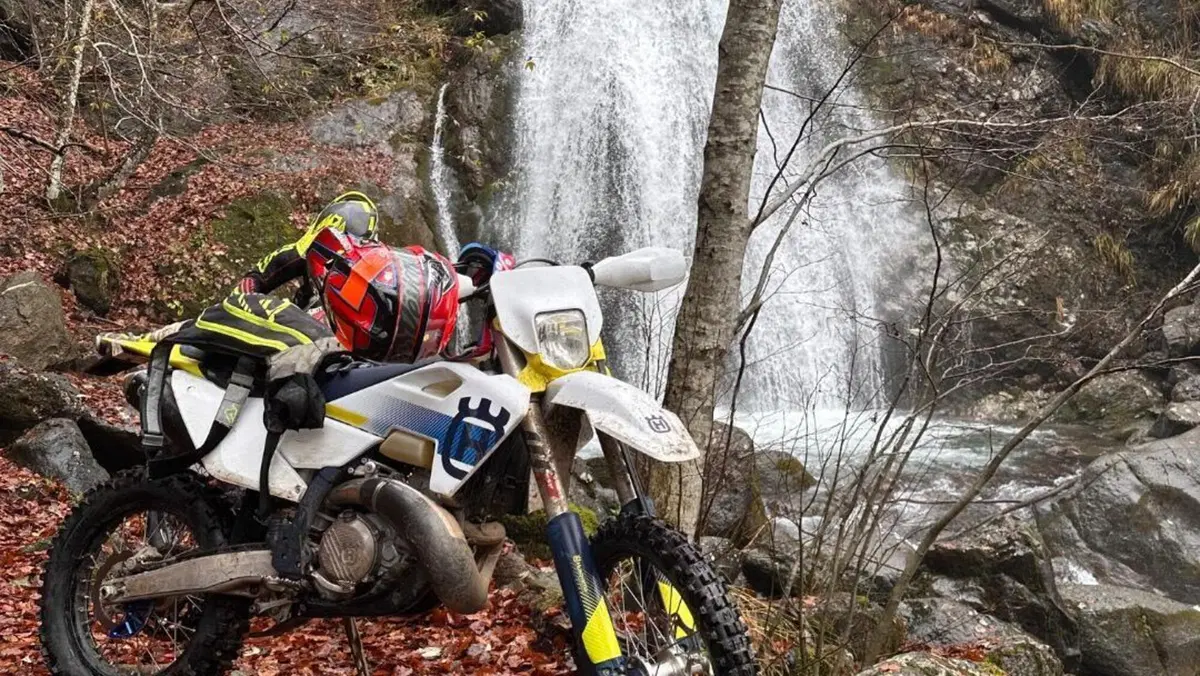 Husqvarna TE 300 (2024)  (2)