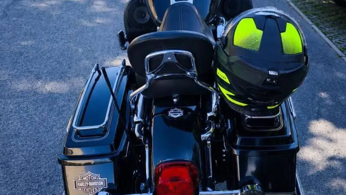 Harley-Davidson 1584 Electra Glide Ultra Classic (2008 - 13) - FLHTCU  (2)