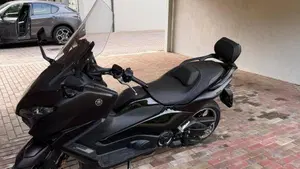 Yamaha T-Max 560 Tech Max (2025 - 26)  (3)